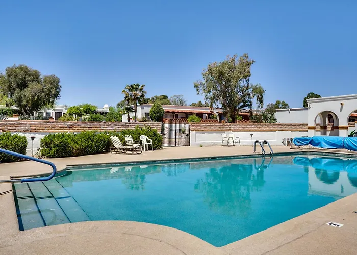 Valley Vacation W/ Community Pools! Green Valley