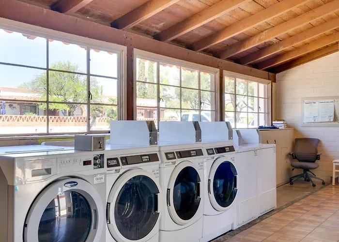 Valley Vacation W/ Community Pools! Villa Green Valley