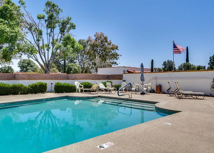 Villa Valley Vacation W/ Community Pools! Green Valley