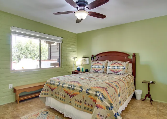 Villa Valley Vacation W/ Community Pools! Green Valley