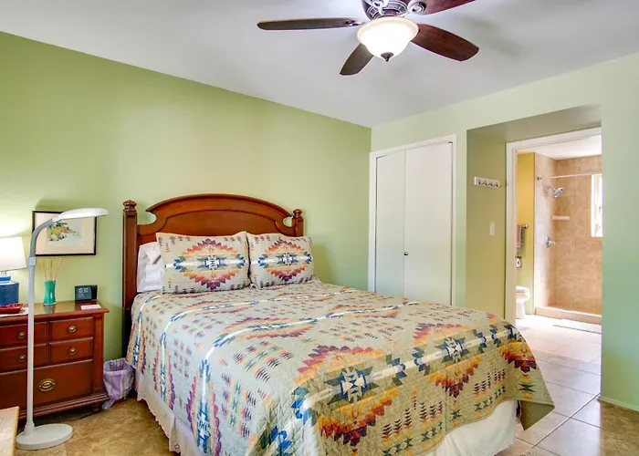 Villa Valley Vacation W/ Community Pools! Green Valley